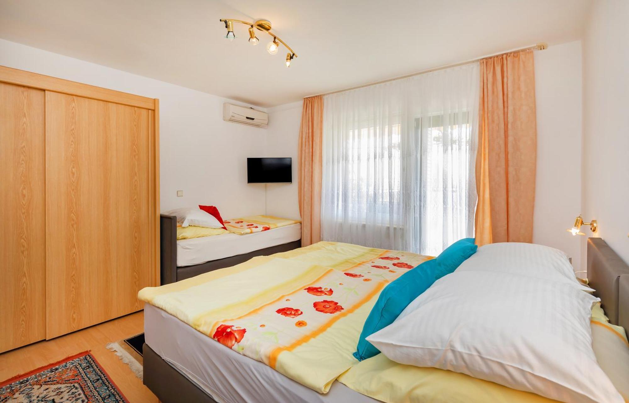 Apartmani Galic 2 Mlini Exteriör bild