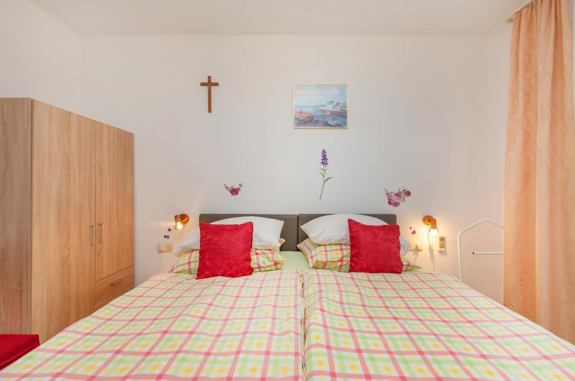 Apartmani Galic 2 Mlini Exteriör bild
